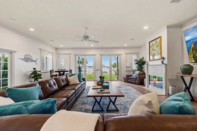 122 S Lake Drive, Lantana, FL 33462