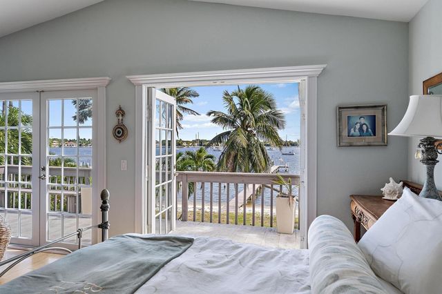 122 S Lake Drive, Lantana, FL 33462