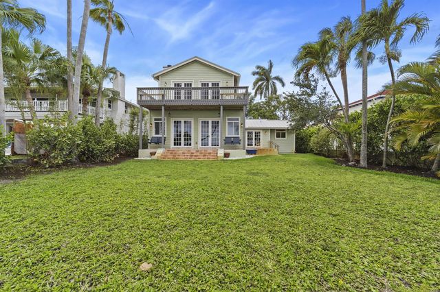 122 S Lake Drive, Lantana, FL 33462