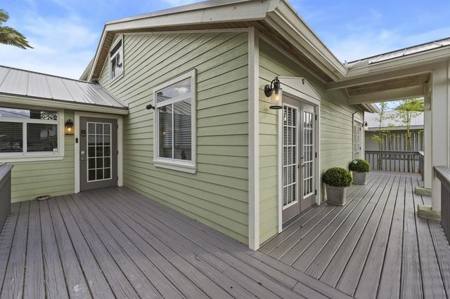 122 S Lake Drive, Lantana, FL 33462