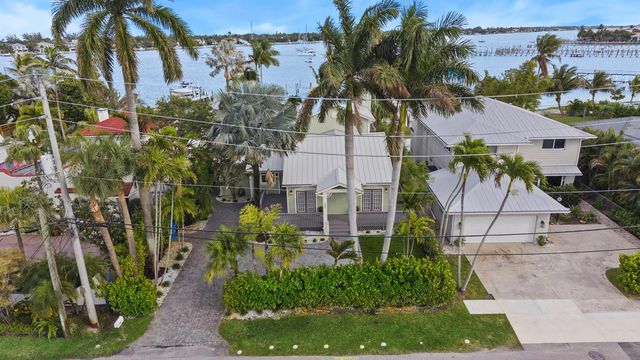 122 S Lake Drive, Lantana, FL 33462