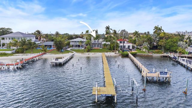 122 S Lake Drive, Lantana, FL 33462