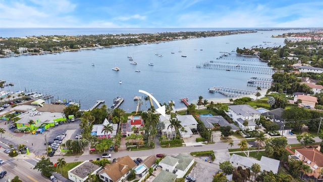 122 S Lake Drive, Lantana, FL 33462