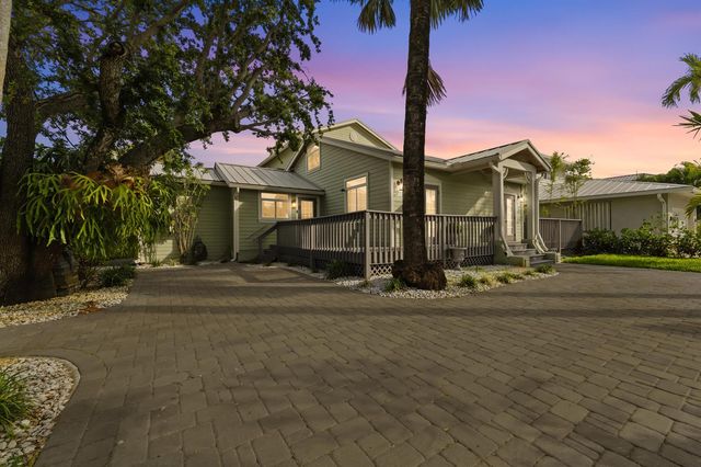 122 S Lake Drive, Lantana, FL 33462