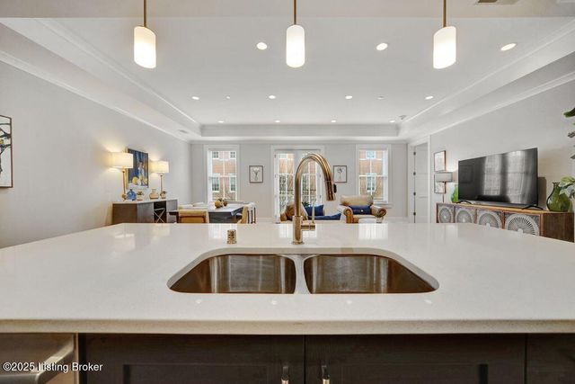 9419 Norton Commons Blvd 205, Louisville, KY 40059