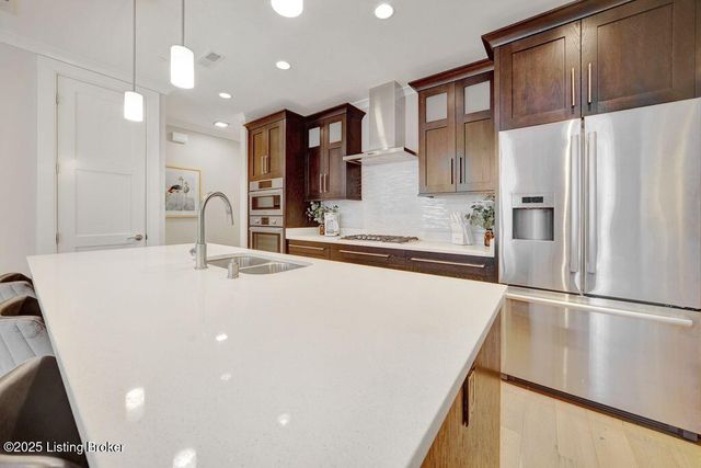 9419 Norton Commons Blvd 205, Louisville, KY 40059