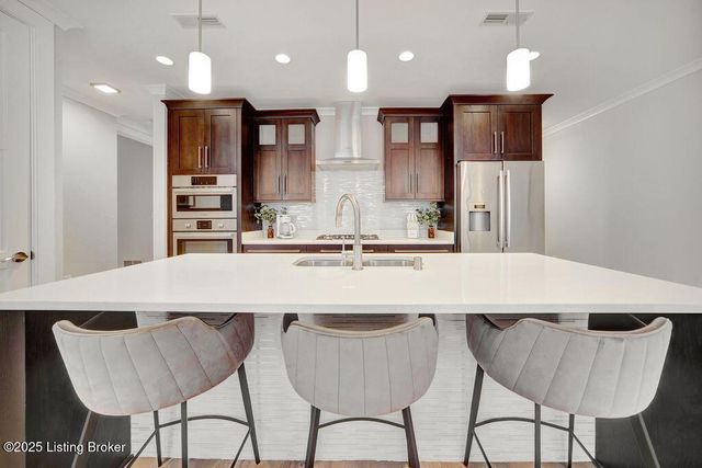 9419 Norton Commons Blvd 205, Louisville, KY 40059