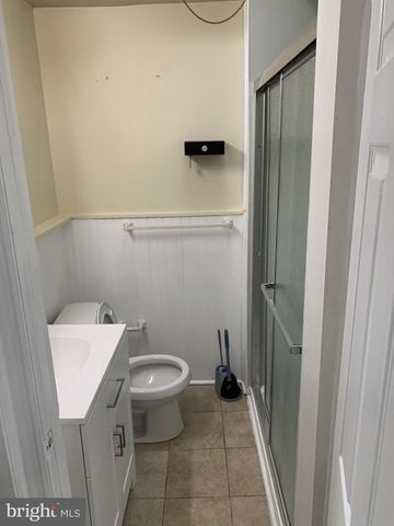 1367 EDGEHILL RD, Darby, PA 19023