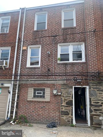 1367 EDGEHILL RD, Darby, PA 19023