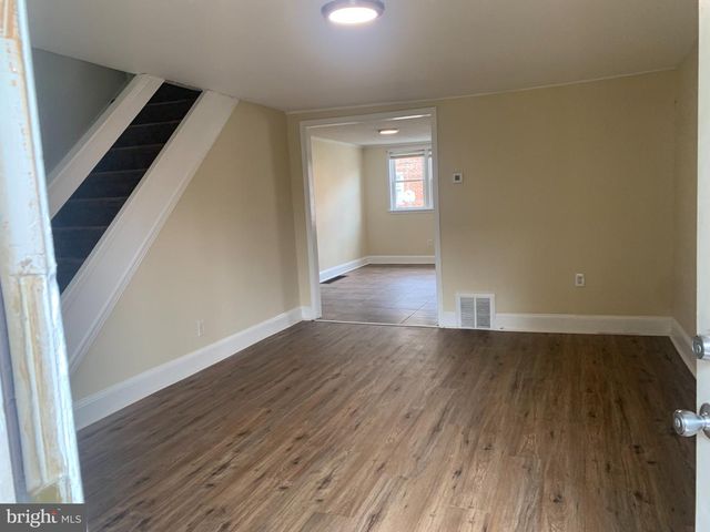 1367 EDGEHILL RD, Darby, PA 19023