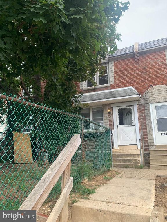 1367 EDGEHILL RD, Darby, PA 19023