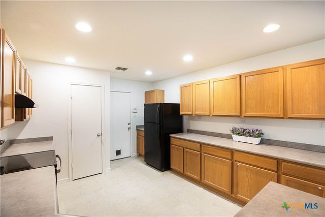 8607 Egret Court, San Antonio, TX 78245