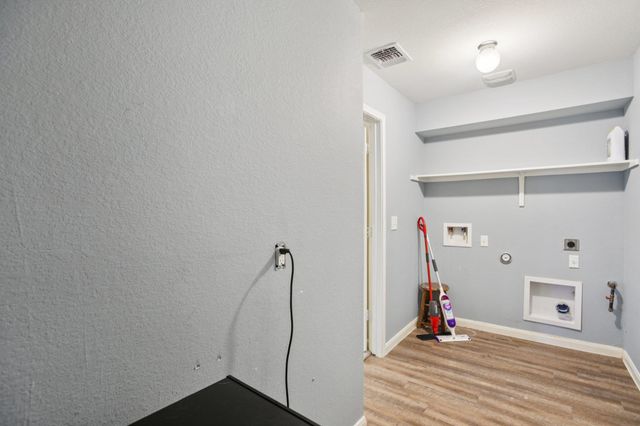 18316 Willow Sage LN, Elgin, TX 78621