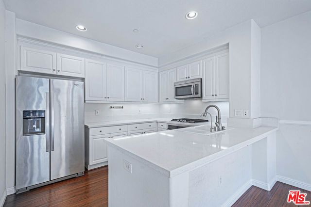 13080 Pacific Promenade 111, Los Angeles, CA 90094