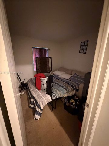 304 SW 77th Ave, North Lauderdale, FL 33068