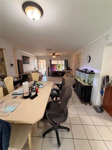 304 SW 77th Ave, North Lauderdale, FL 33068