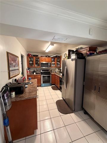 304 SW 77th Ave, North Lauderdale, FL 33068