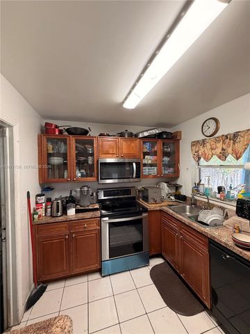 304 SW 77th Ave, North Lauderdale, FL 33068