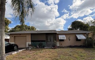 304 SW 77th Ave, North Lauderdale, FL 33068