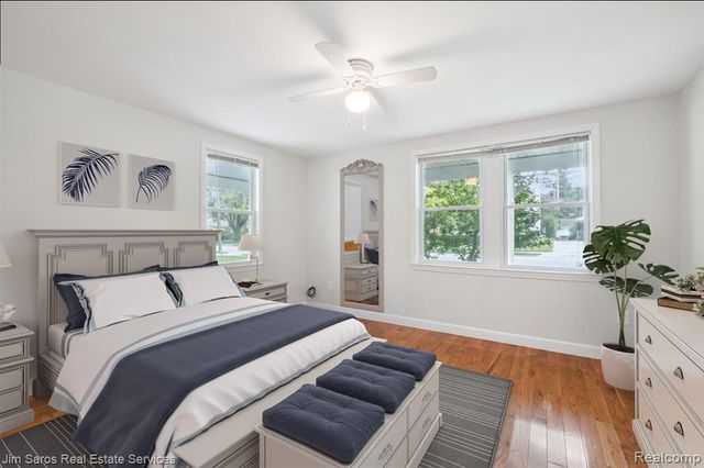 84 Vernier Road, Grosse Pointe Shores, MI 48236