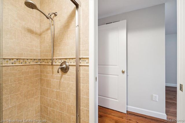 84 Vernier Road, Grosse Pointe Shores, MI 48236