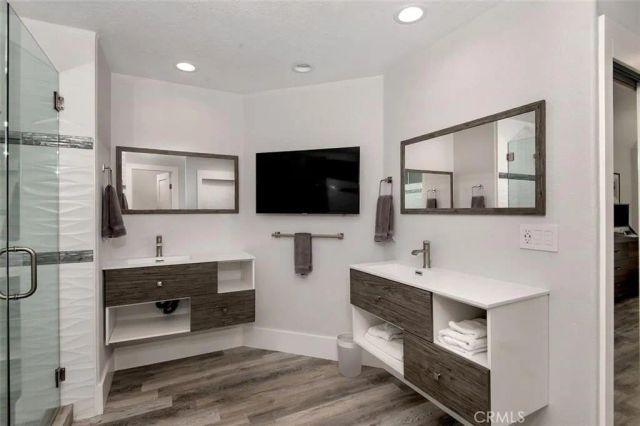 900 Pacific Coast, Huntington Beach, CA 92648