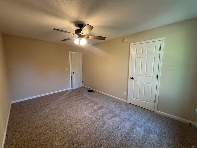 1203 S Van Buren Street, Auburn, IN 46706