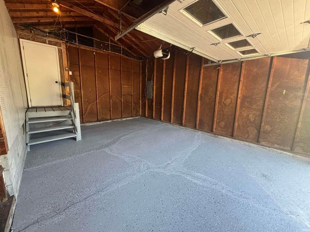 1203 S Van Buren Street, Auburn, IN 46706