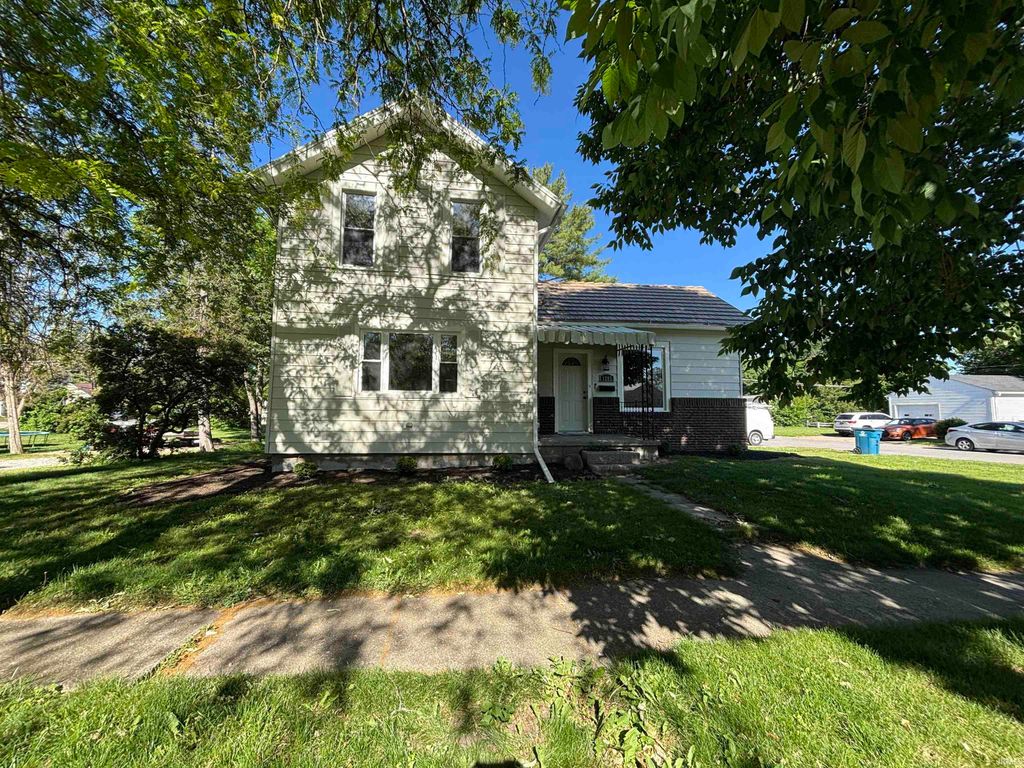 1203 S Van Buren Street, Auburn, IN 46706