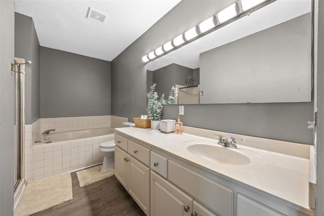 1413 Kenai Court, Coralville, IA 52241