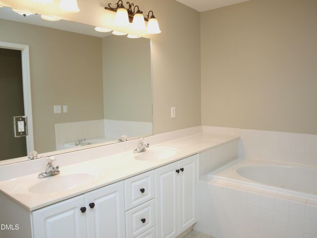 1911 Falls Landing Drive 106, Raleigh, NC 27614