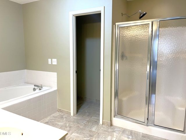 1911 Falls Landing Drive 106, Raleigh, NC 27614