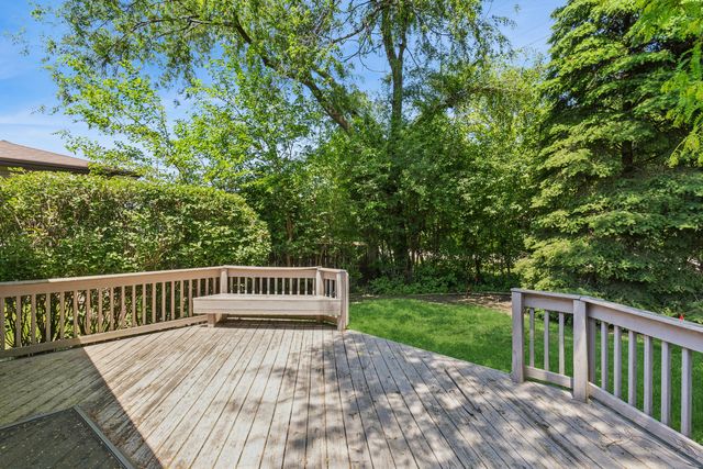 2214 Hamilton Lane, Darien, IL 60561
