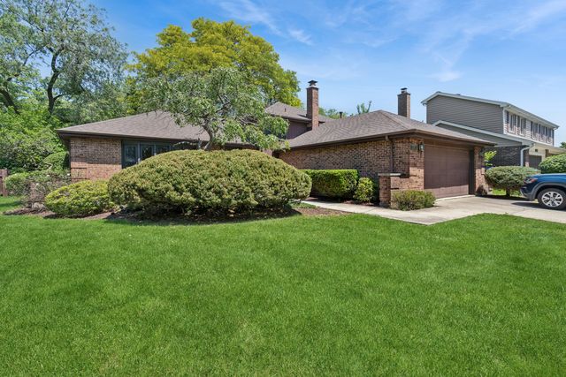 2214 Hamilton Lane, Darien, IL 60561