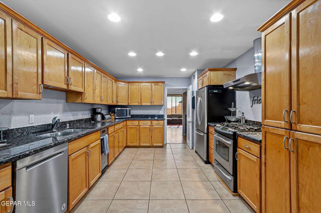 5745 MIRA GRANDE Drive, El Paso, TX 79912