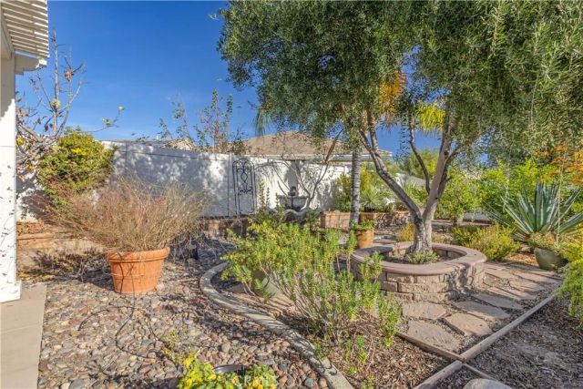1648 Via Simpatico, Hemet, CA 92545