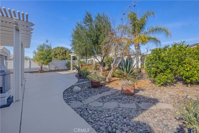 1648 Via Simpatico, Hemet, CA 92545