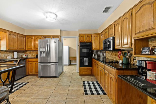 137 FM 2911, Big Sandy, TX 75755