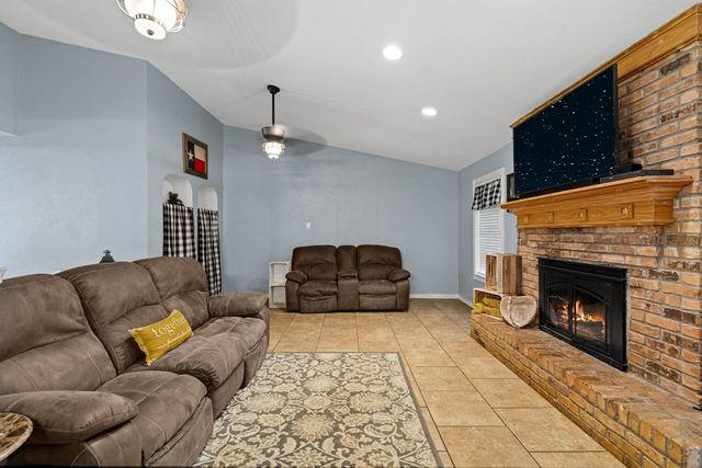 137 FM 2911, Big Sandy, TX 75755