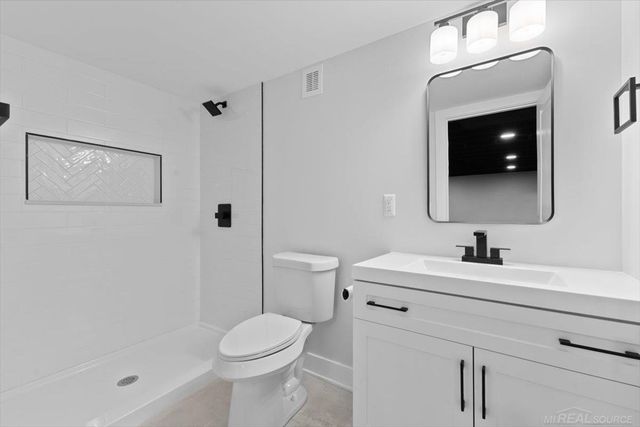 35251 Moravian Drive, Sterling Heights, MI 48312