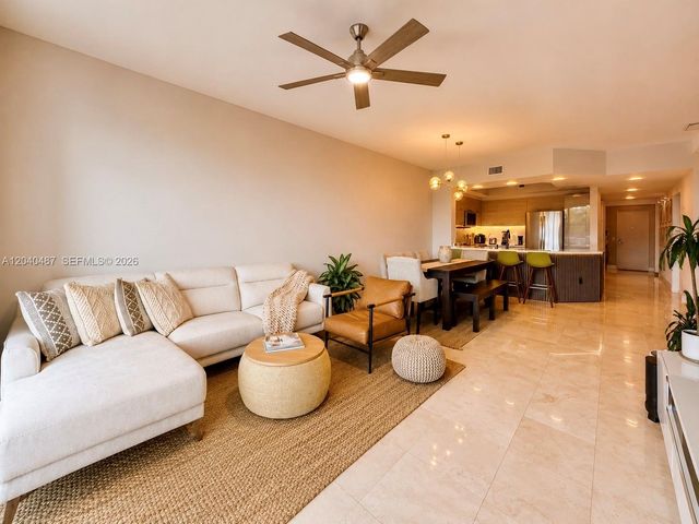 15051 Royal Oaks Ln 303, North Miami, FL 33181