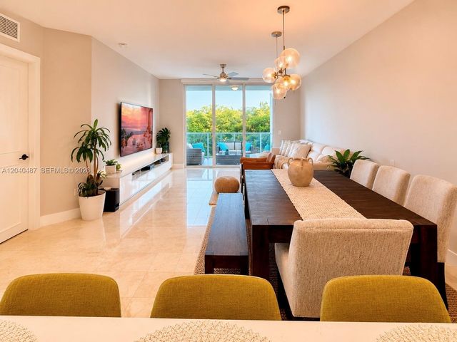 15051 Royal Oaks Ln 303, North Miami, FL 33181