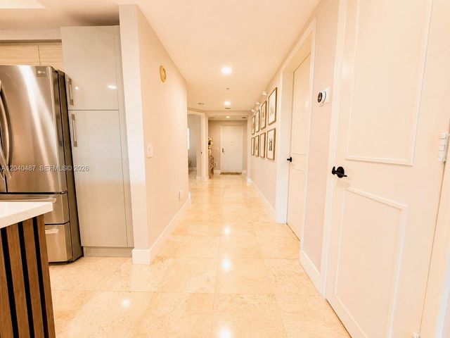 15051 Royal Oaks Ln 303, North Miami, FL 33181