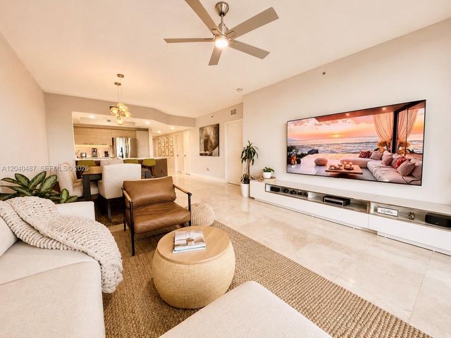 15051 Royal Oaks Ln 303, North Miami, FL 33181