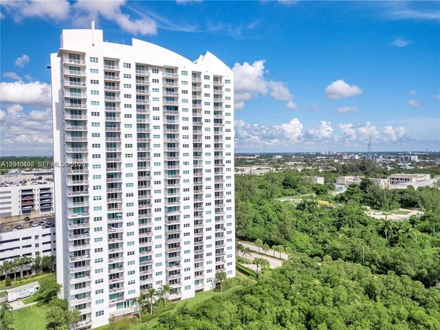 15051 Royal Oaks Ln 303, North Miami, FL 33181