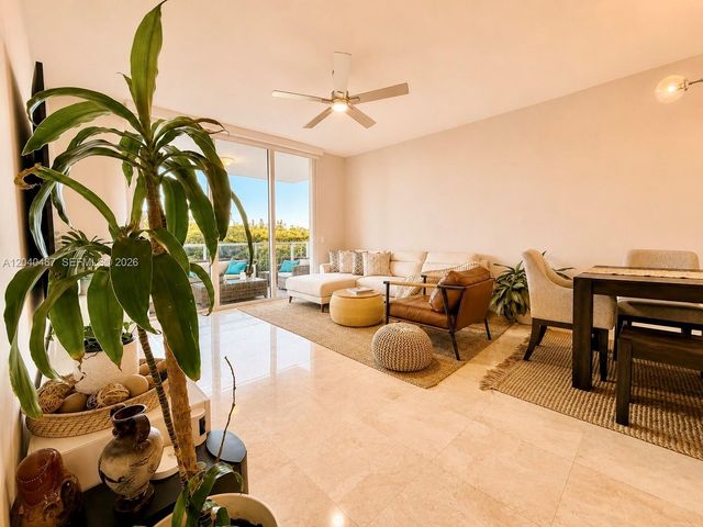 15051 Royal Oaks Ln 303, North Miami, FL 33181