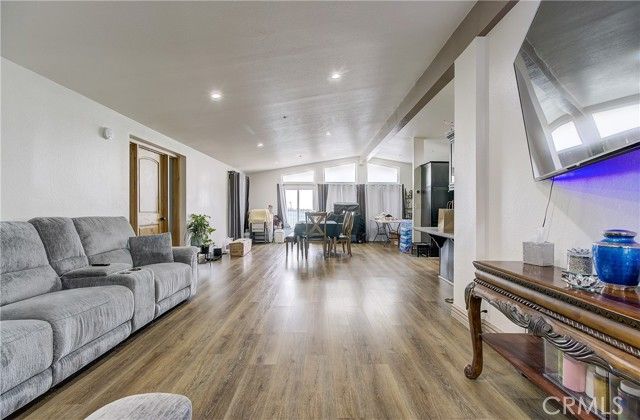 13691 Gavina Avenue 480, Sylmar (los Angeles), CA 91342