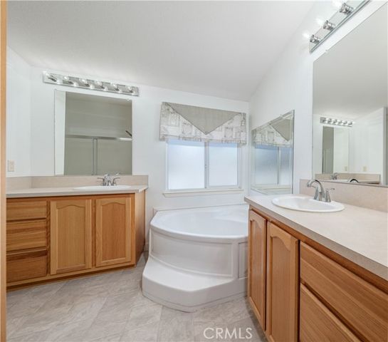 209 Road Runner, Fountain Valley, CA 92708