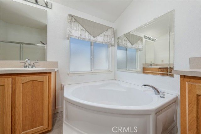 209 Road Runner, Fountain Valley, CA 92708