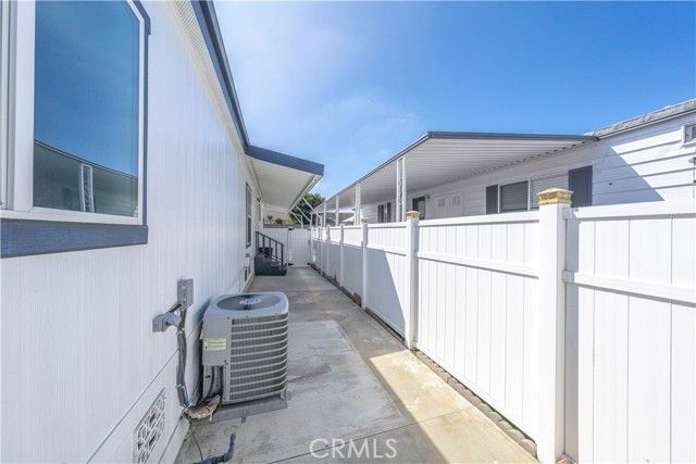 209 Road Runner, Fountain Valley, CA 92708